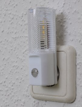 LED Nachtlicht mit Tag/Nacht-Sensor